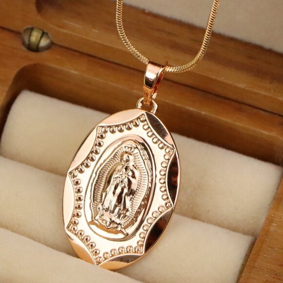 "Virgin Mary Oval Rose Gold Pendant – Detailed Religious Charm, XPPT1570 - Picture 1 of 13